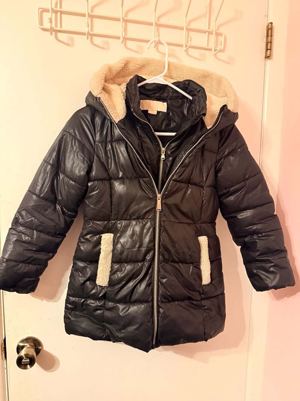 Michael Kors Girls Black Hooded Sherpa-Trim Shiny Puffer Jacket Size 7/8